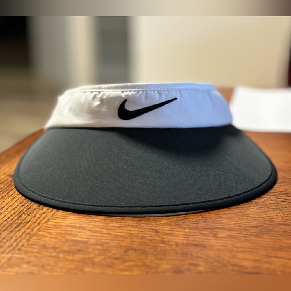 Nike Golf OS adjustable visor
